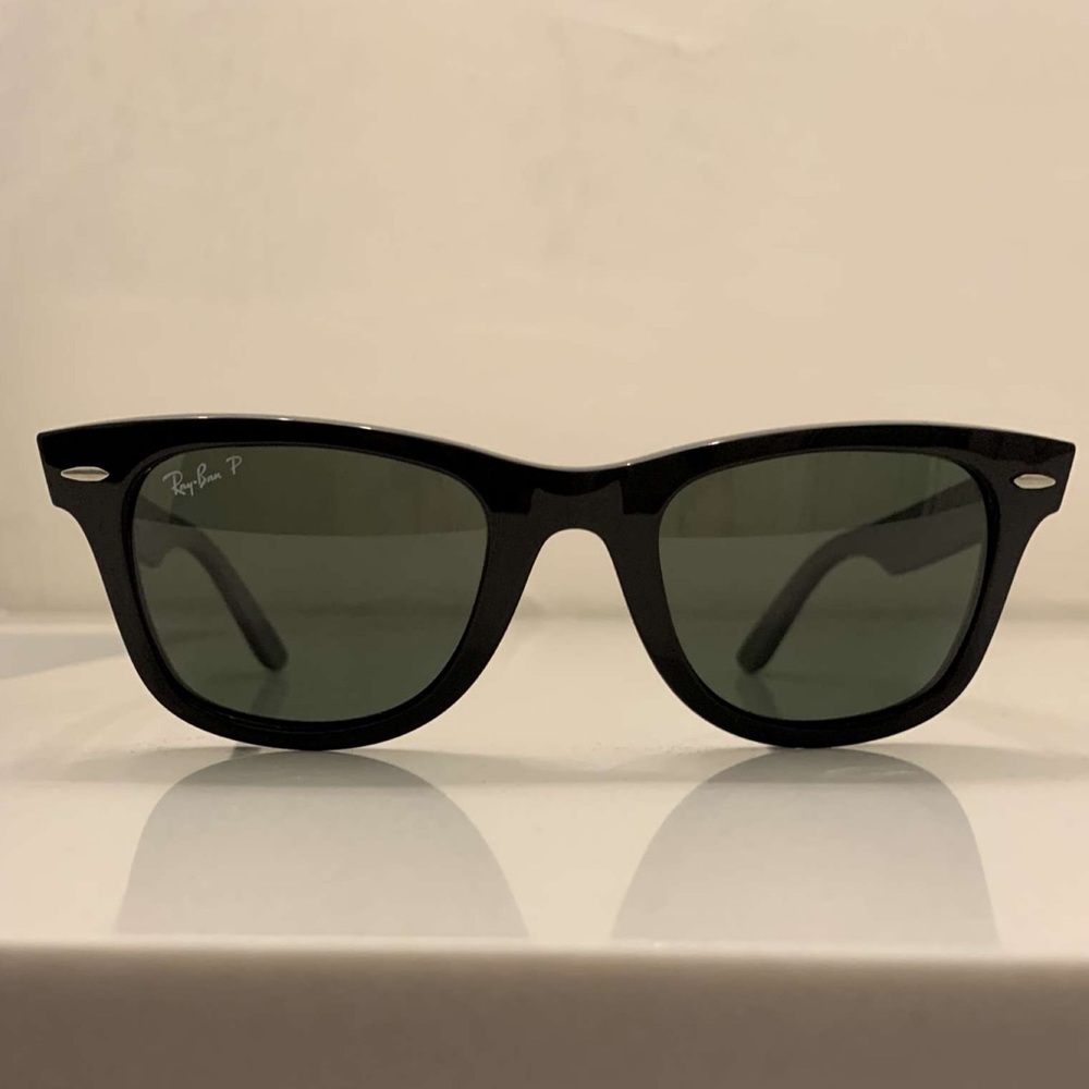 Brand new Ray Ban Wayfarer Sunglasses